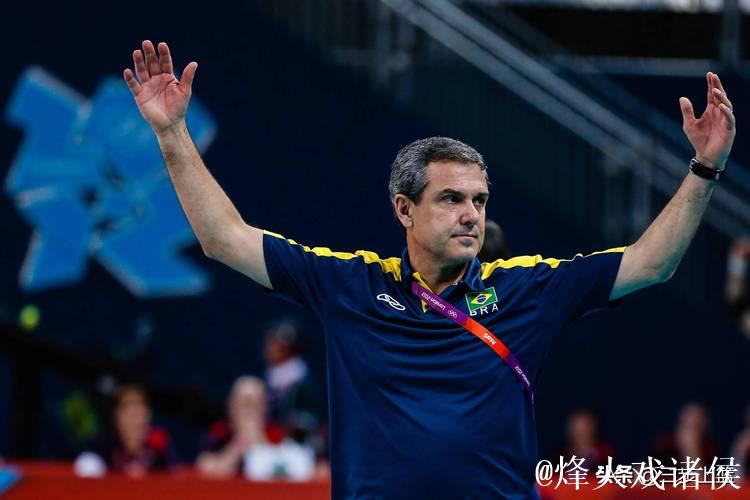 吉马良斯:我真的非常生气,这场比赛完全是一团糟 吉马良斯:我真的非常生气,这场比赛完全是一团糟